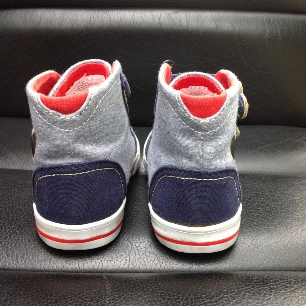 Authentic Disney Mickey knit hi top fleece toddler sneakers size 6